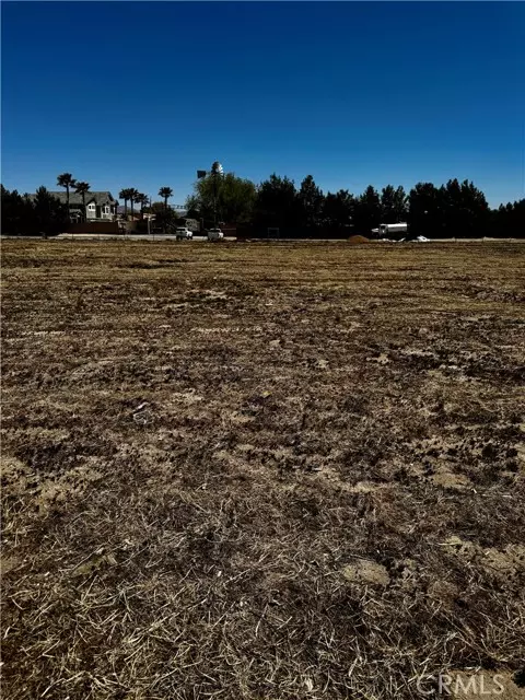 1 Clearview Drive, Apple Valley, CA 92308