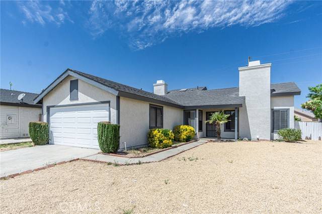 14292 Pinewood Drive, Hesperia, CA 92344