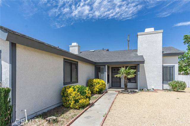 Hesperia, CA 92344,14292 Pinewood Drive