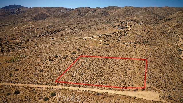 23 Outpost Road, Apple Valley, CA 92308