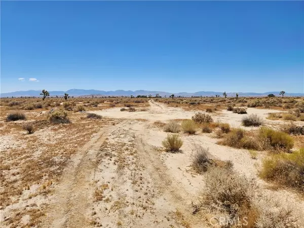 5 E Ave G8, Lancaster, CA 93535