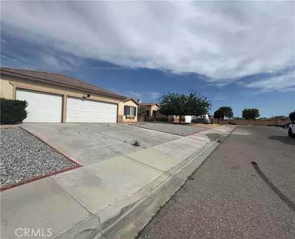 Adelanto, CA 92301,14543 Handsdale Street