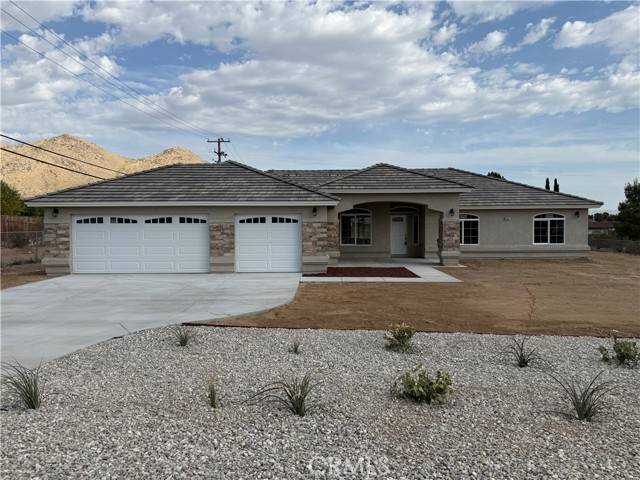 19375 Corwin Road, Apple Valley, CA 92307