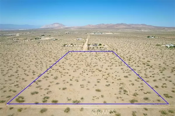 4 Navajo Road, Apple Valley, CA 92307