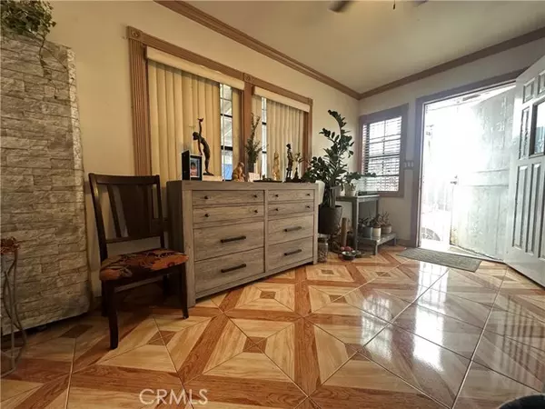 Los Angeles, CA 90003,315 W 63rd Place