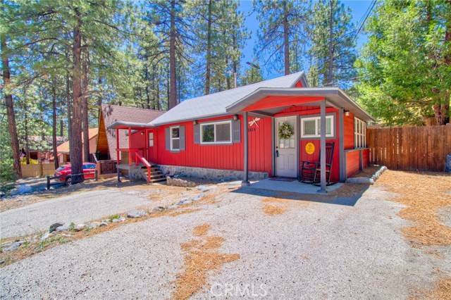 Wrightwood, CA 92397,1815 Thrush Road