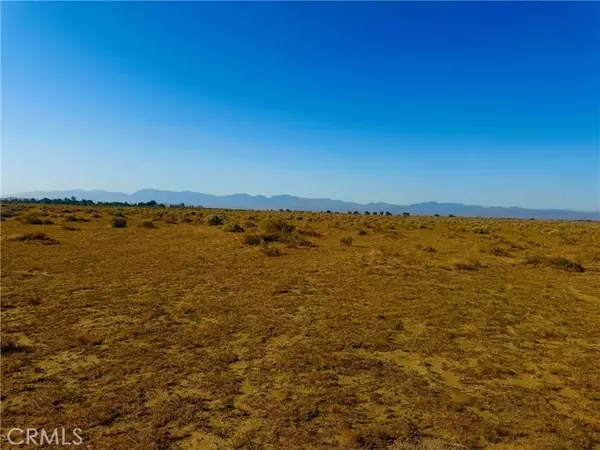 Lancaster, CA 93535,82 STW VIC AVE E # J2