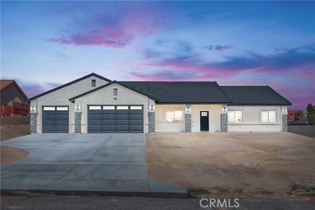 16323 Menahka Road, Apple Valley, CA 92307