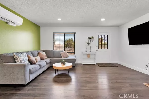 Hesperia, CA 92345,9754 5th Avenue