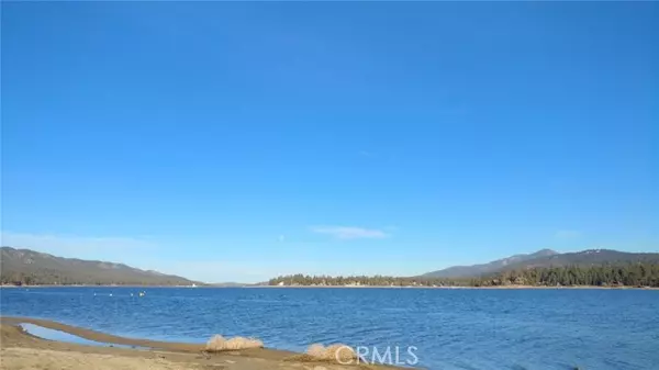 Fawnskin, CA 92333,38512 North Shore Drive