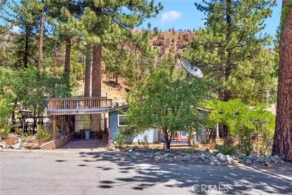 716 Mountain View Avenue, Wrightwood, CA 92397