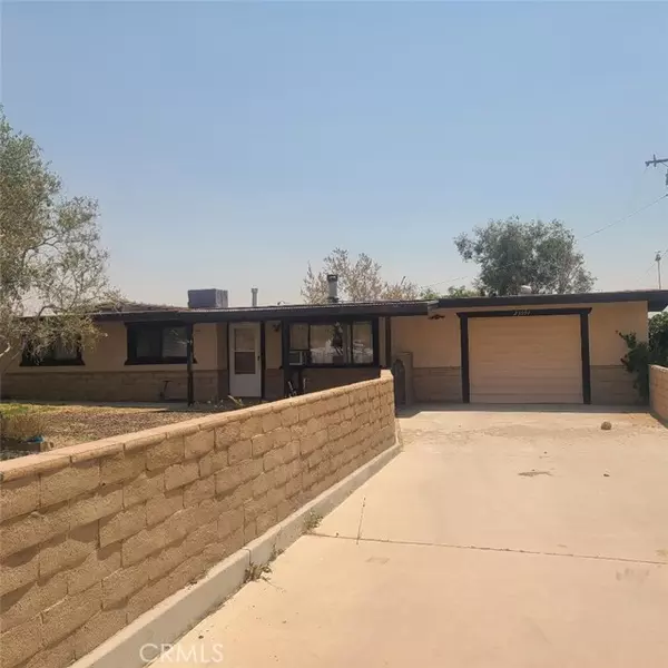 23597 Hiawatha Road, Apple Valley, CA 92307