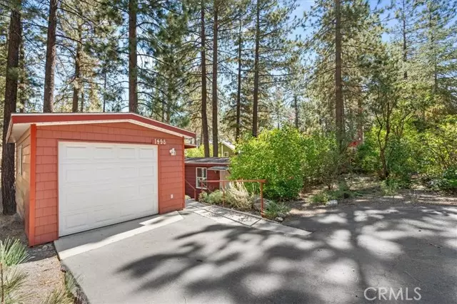 Wrightwood, CA 92397,1498 Oriole Road