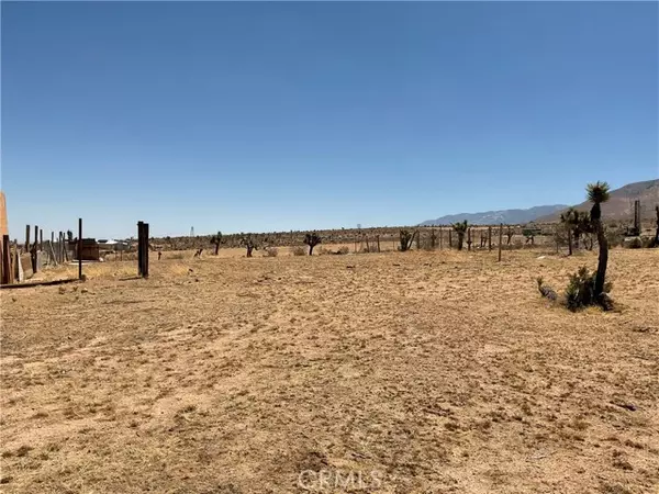 Apple Valley, CA 92308,1 Luna Mountain Road