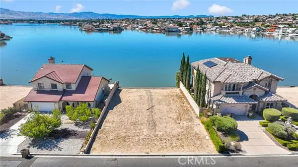 17995 Lakeview Drive, Victorville, CA 92395
