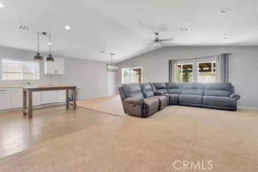 Adelanto, CA 92301,15784 Horizon Way