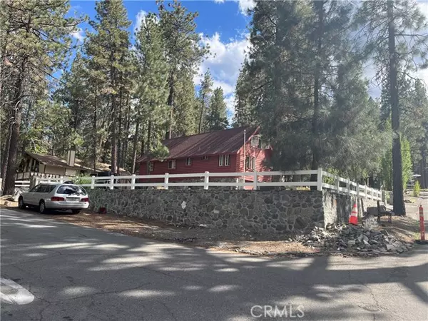 Wrightwood, CA 92397,5865 Elm Street