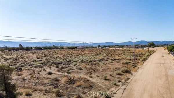 Oak Hills, CA 92344,44 Christina Road