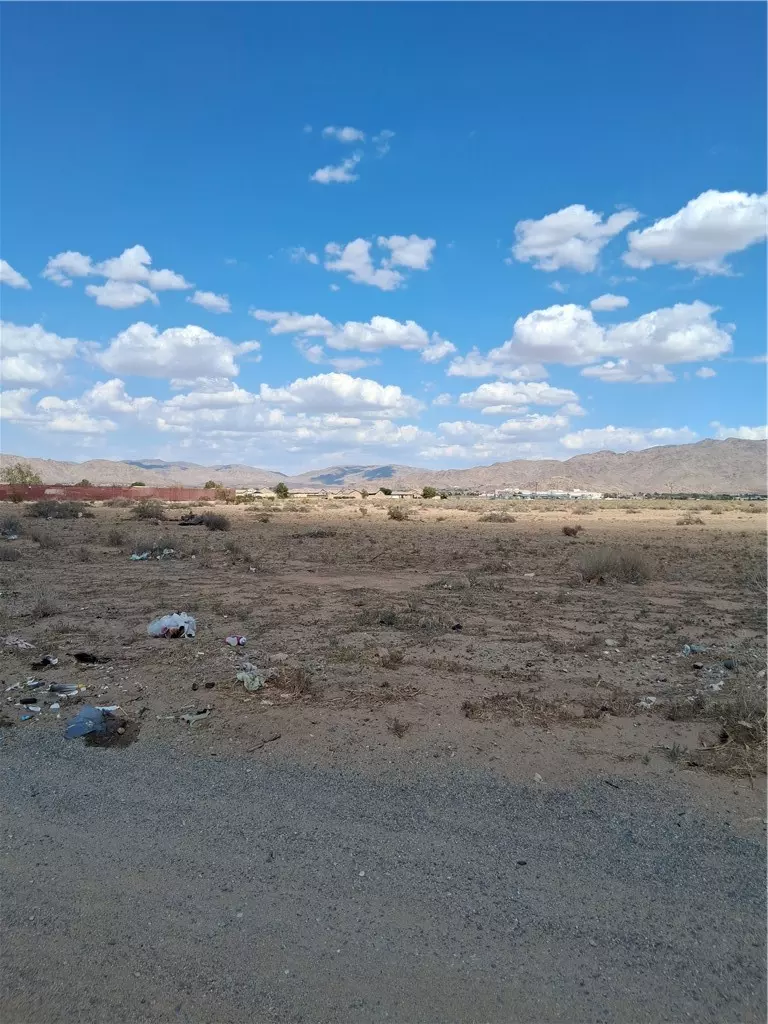 Apple Valley, CA 92308,0 Valley Road