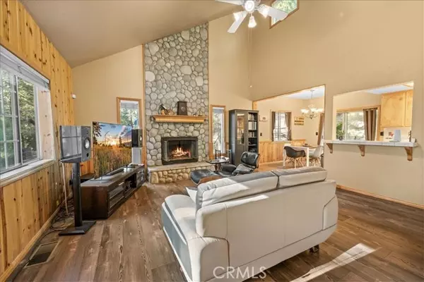 Running Springs, CA 92382,31358 Lightfoot Way