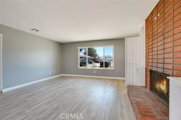 Apple Valley, CA 92308,13388 Mohawk Road