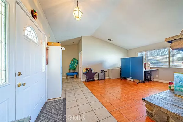 Oak Hills, CA 92344,9922 Phelan Road
