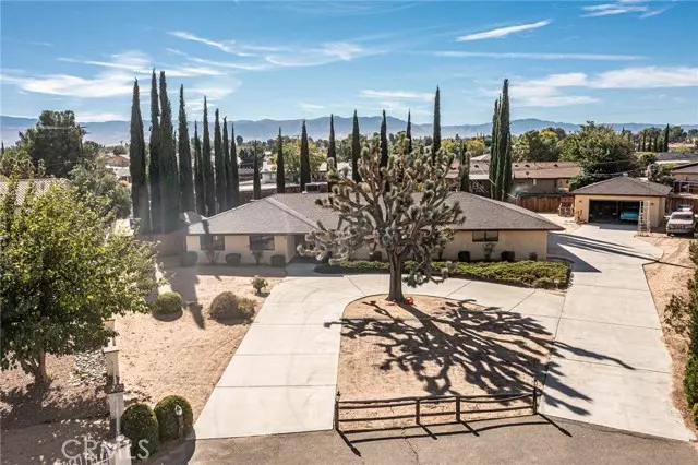 20407 Eyota Lane, Apple Valley, CA 92308