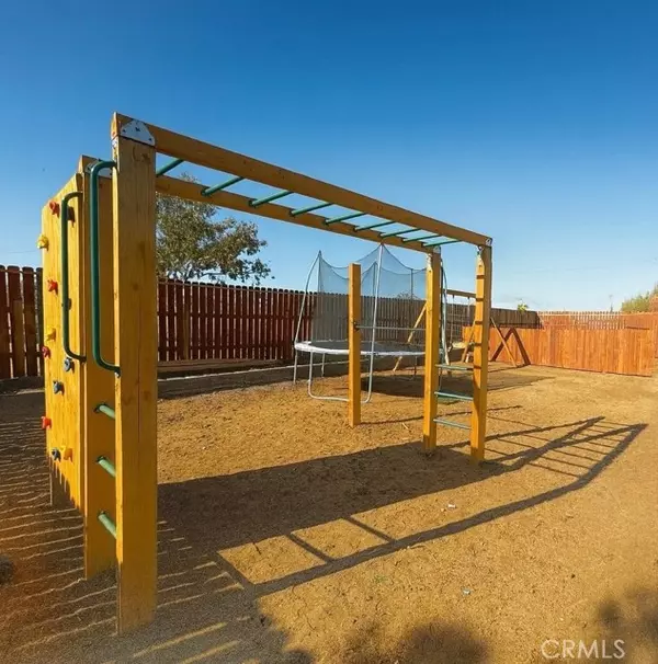 Phelan, CA 92392,8821 Wadi