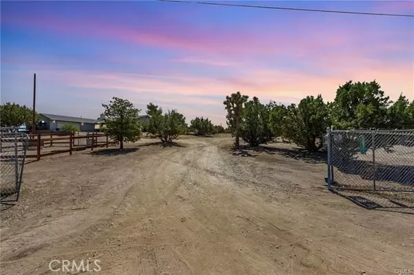 Oak Hills, CA 92344,10971 Adobe Road