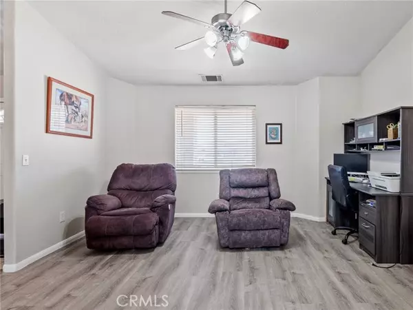 Apple Valley, CA 92307,15055 Dakota