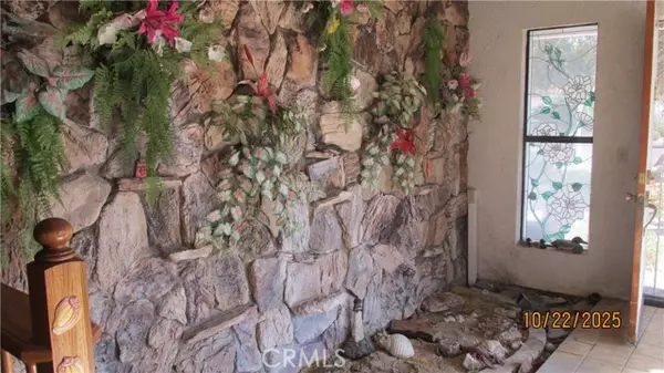 Victorville, CA 92395,13700 White Sail