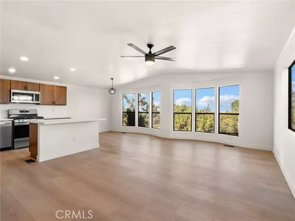 Pinon Hills, CA 92372,633 Cholla