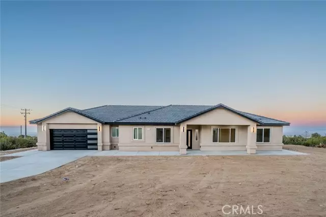 Pinon Hills, CA 92372,1112 Hollister