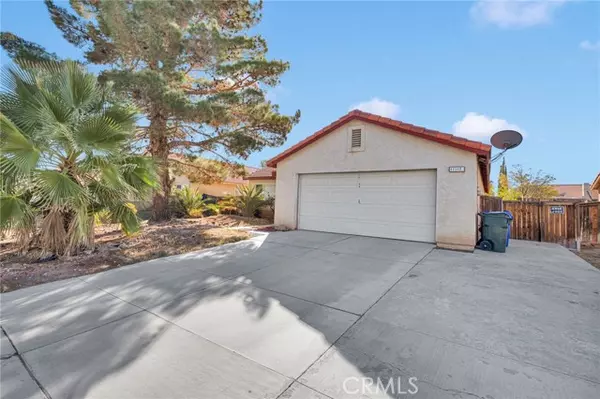 Adelanto, CA 92301,11117 Villa