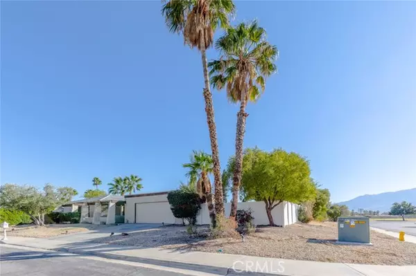 1375 E Caleta Way, Palm Springs, CA 92262