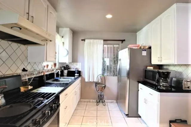 Inglewood, CA 90301,414 E 98th Street