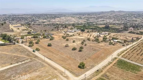 1 Winter Lane, Riverside, CA 92504