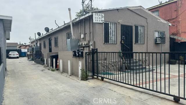 9538 Compton Avenue, Los Angeles, CA 90002