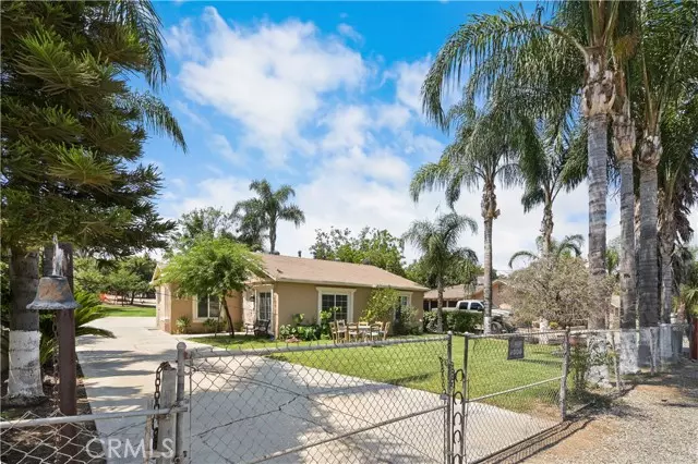 5236 El Rivino Road, Riverside, CA 92509