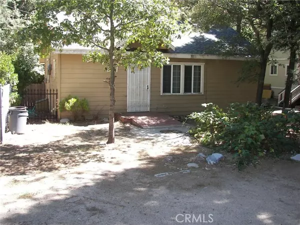 621 Friendly Lane, Crestline, CA 92325