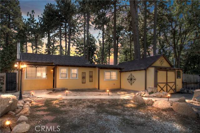 25031 Sunset Drive, Crestline, CA 92325