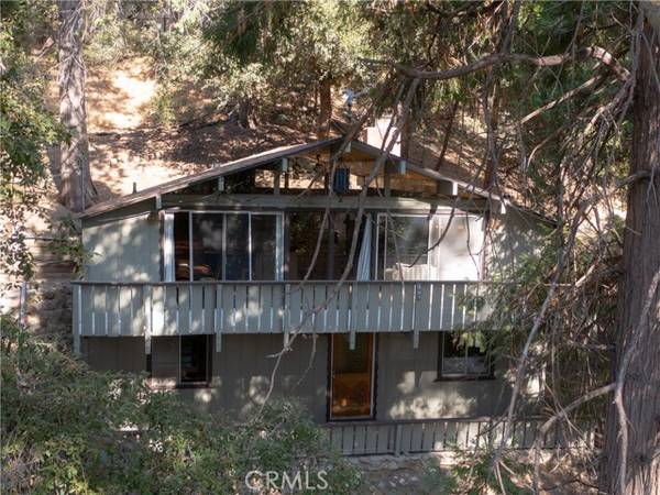 997 Berne Drive, Crestline, CA 92325