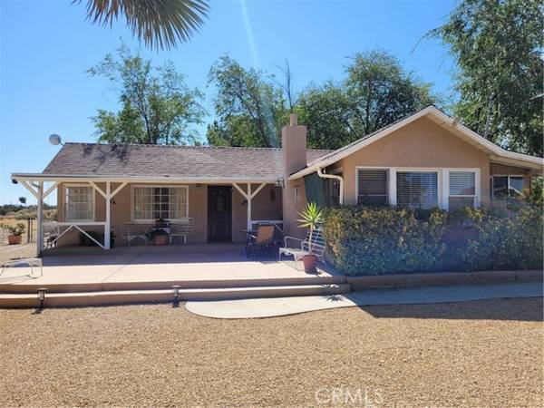 9488 Trinidad Road, Phelan, CA 92371