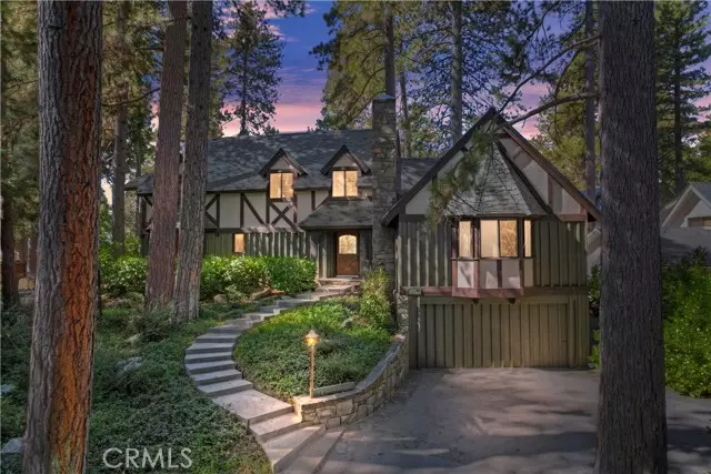 Lake Arrowhead, CA 92352,462 Sky View Ridge Drive