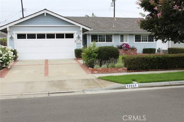 19941 Isthmus Lane, Huntington Beach, CA 92646