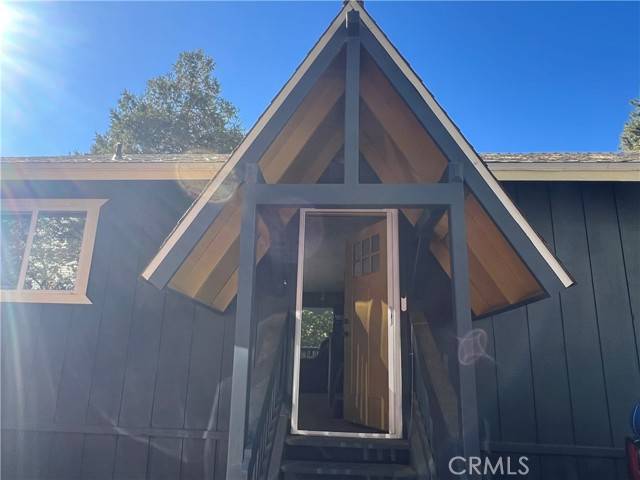 23857 Zuger Drive, Crestline, CA 92325