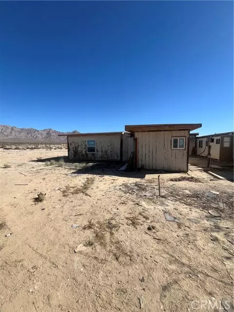 Twentynine Palms, CA 92277,87908 Amboy Road