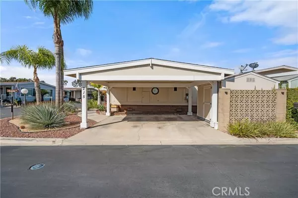 Placentia, CA 92870,215 Clearlake Circle #215