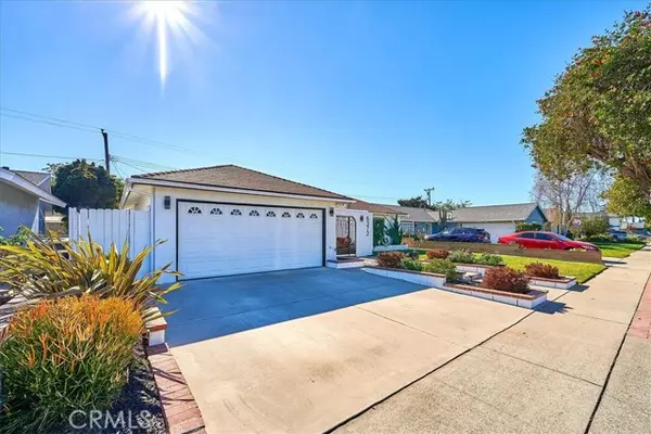 Huntington Beach, CA 92647,6372 Larchwood Drive