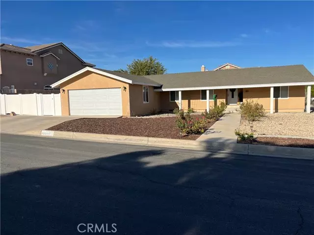 12820 Amberwood Lane, Victorville, CA 92395